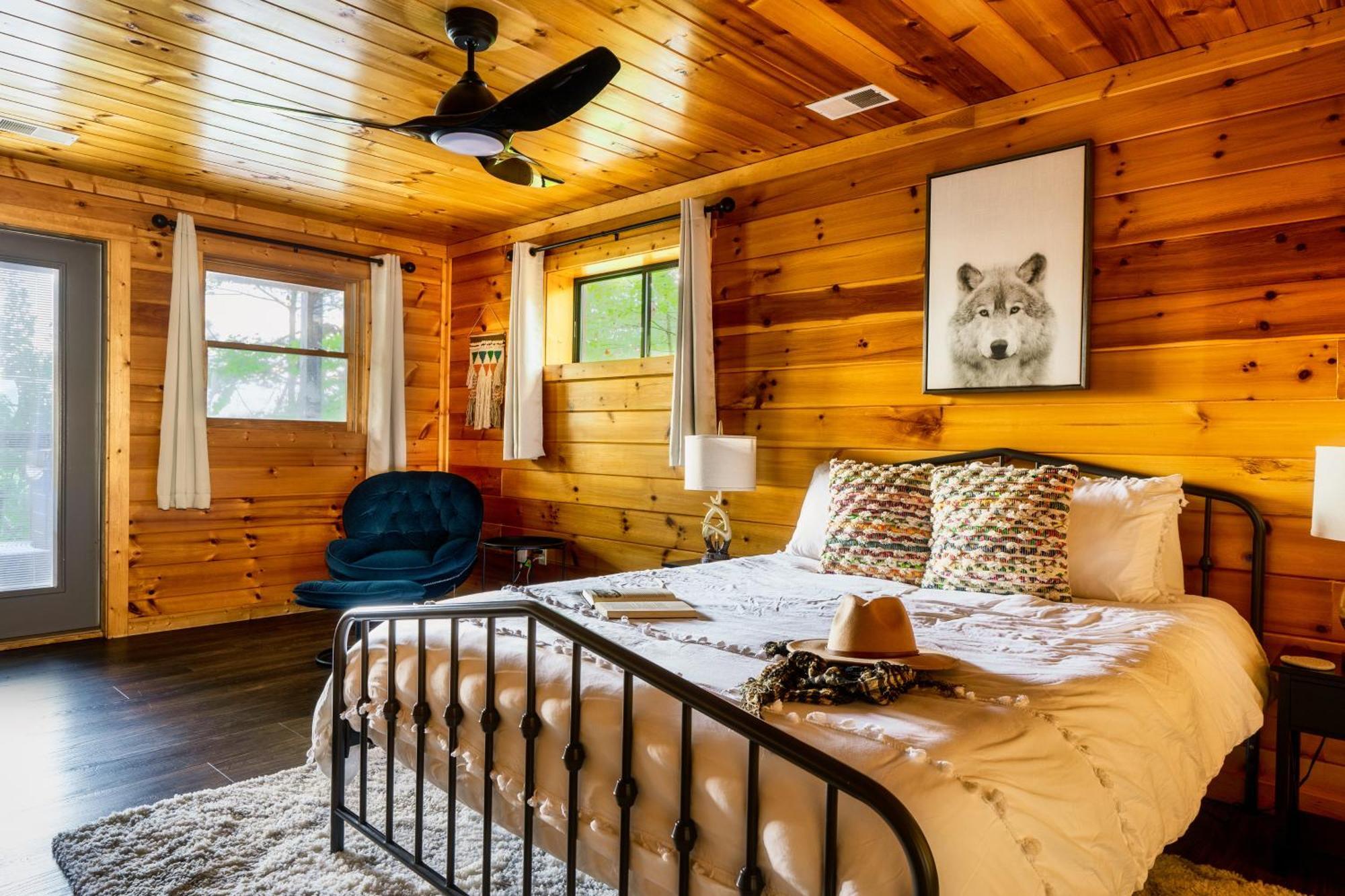 Woodhaven - Private - 3 Suites - Gorgeous Views - 3 Pools - Gamerm - Hottub - Lots Of Bears 蓋特林堡 外观 照片