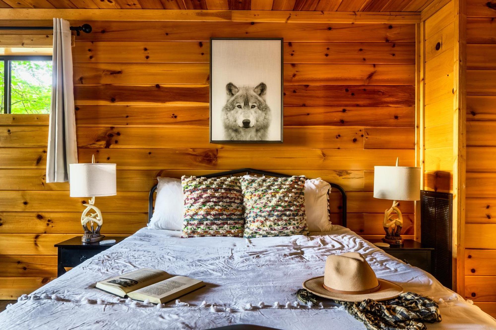 Woodhaven - Private - 3 Suites - Gorgeous Views - 3 Pools - Gamerm - Hottub - Lots Of Bears 蓋特林堡 外观 照片