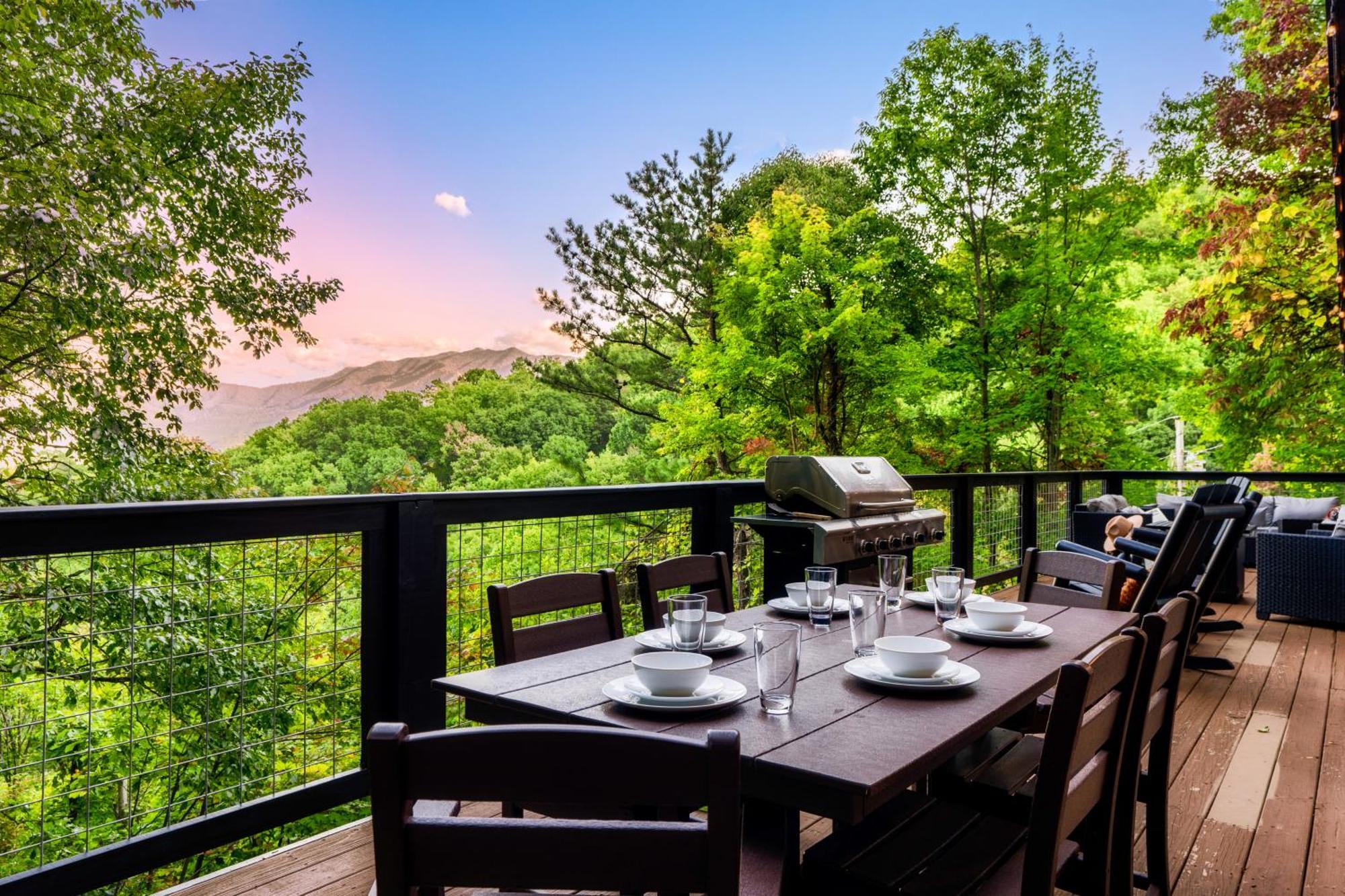 Woodhaven - Private - 3 Suites - Gorgeous Views - 3 Pools - Gamerm - Hottub - Lots Of Bears 蓋特林堡 外观 照片