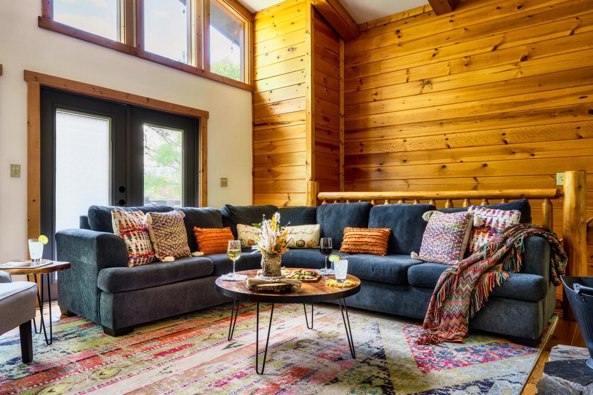 Woodhaven - Private - 3 Suites - Gorgeous Views - 3 Pools - Gamerm - Hottub - Lots Of Bears 蓋特林堡 外观 照片