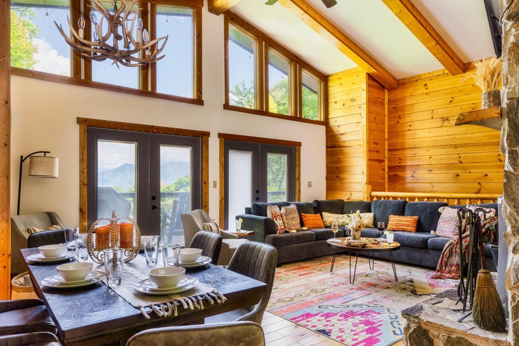 Woodhaven - Private - 3 Suites - Gorgeous Views - 3 Pools - Gamerm - Hottub - Lots Of Bears 蓋特林堡 外观 照片